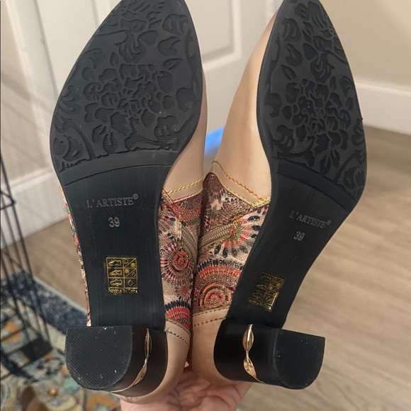 Floral Embroidered Heeled Boots in Beige and Pink - Picture 6 of 8